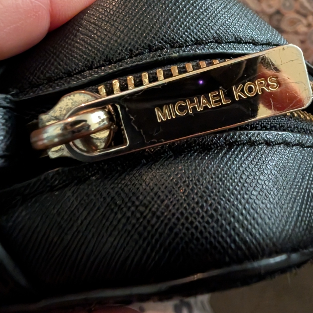 Michael Kors Selma Black Saffiano Leather Studded Crossbody Excellent! - Picture 9 of 11